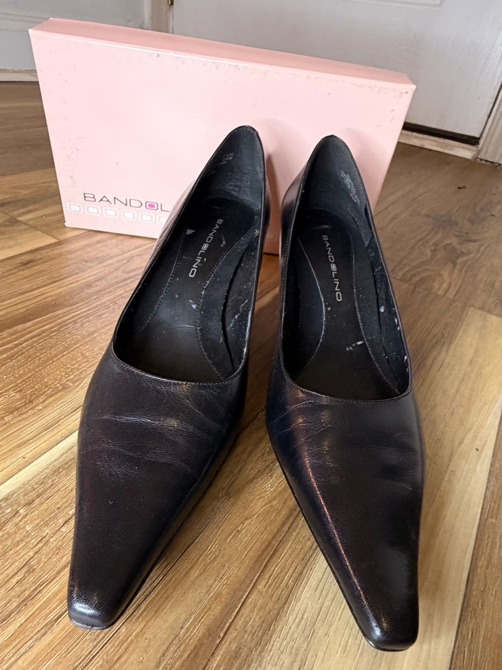 Vintage Y2K Bandolino Black Leather Pumps 7.5M Pointed Toe Kitten Heels OG Box